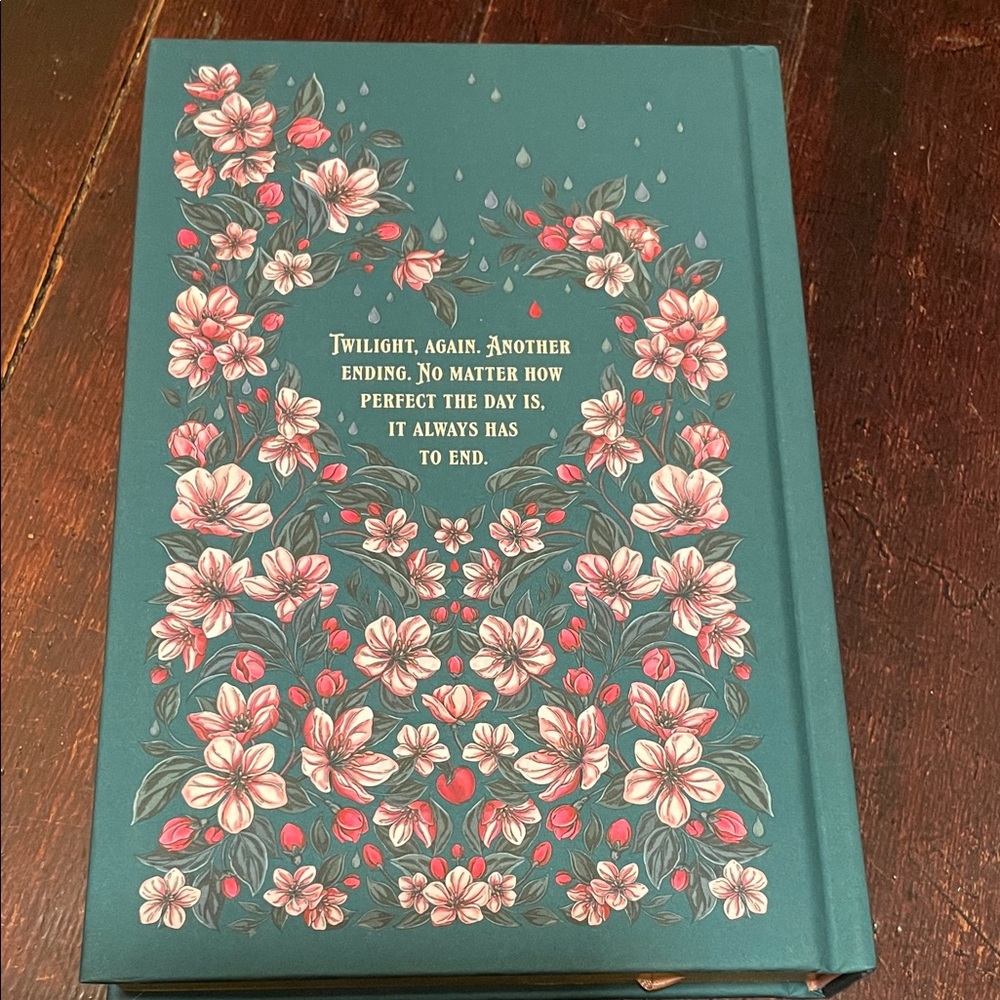 Floral Twilight Decorative Box and book - Picture 4 of 4